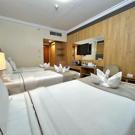 Zowar International Hotel Медина Екстериор снимка