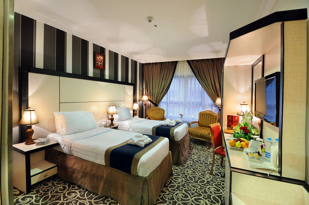 Zowar International Hotel Медина Екстериор снимка