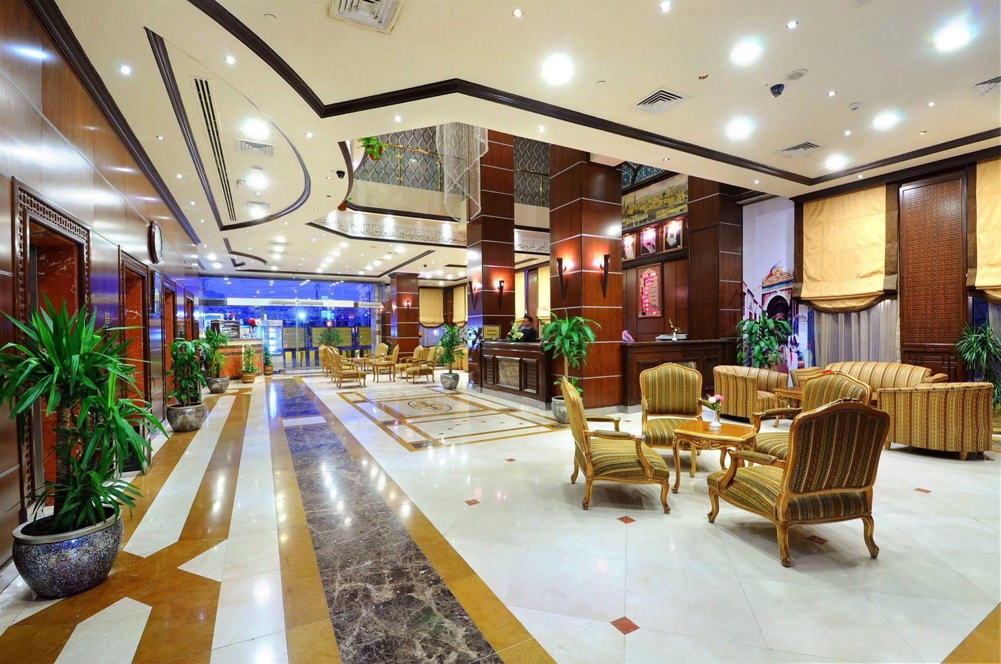 Zowar International Hotel Медина Екстериор снимка